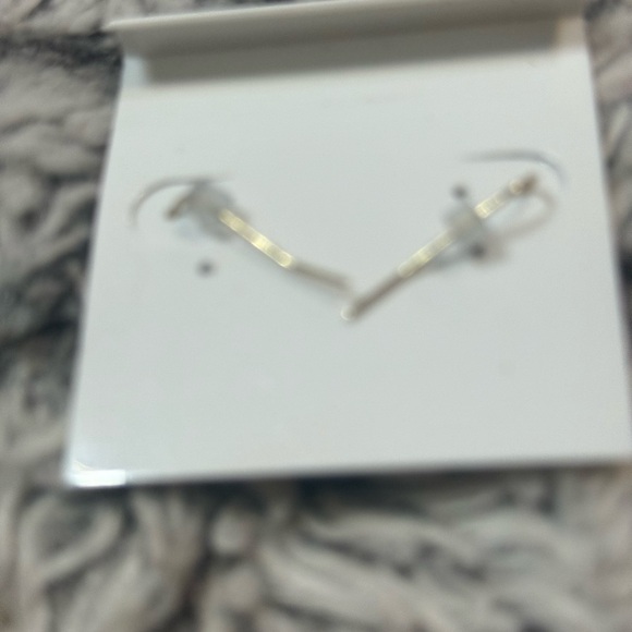 🌸4 for $10 NWT Hannah Gold-Toned Textured Oval Earrings - Picture 5 of 5